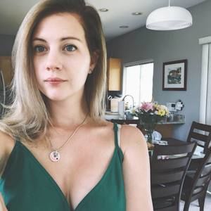 Meet your Posher, Manuela